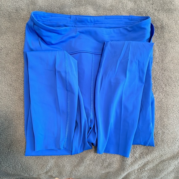 Lululemon - Free to speed high rise right 25” size 6 - Picture 6 of 6